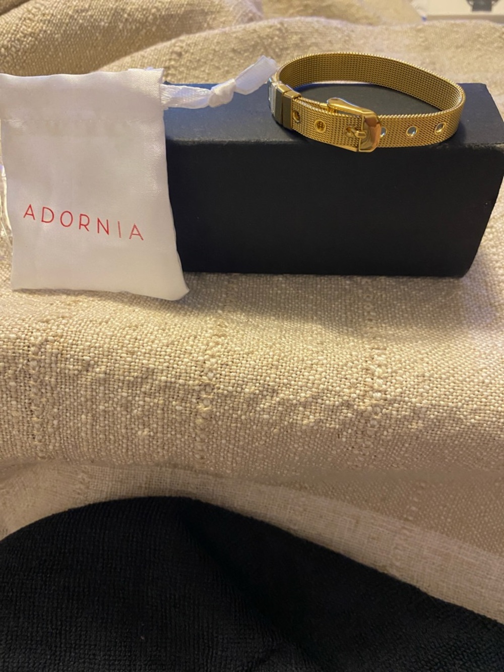 Gold Mesh Buckle Bracelet - Elegant Women’s Accessory